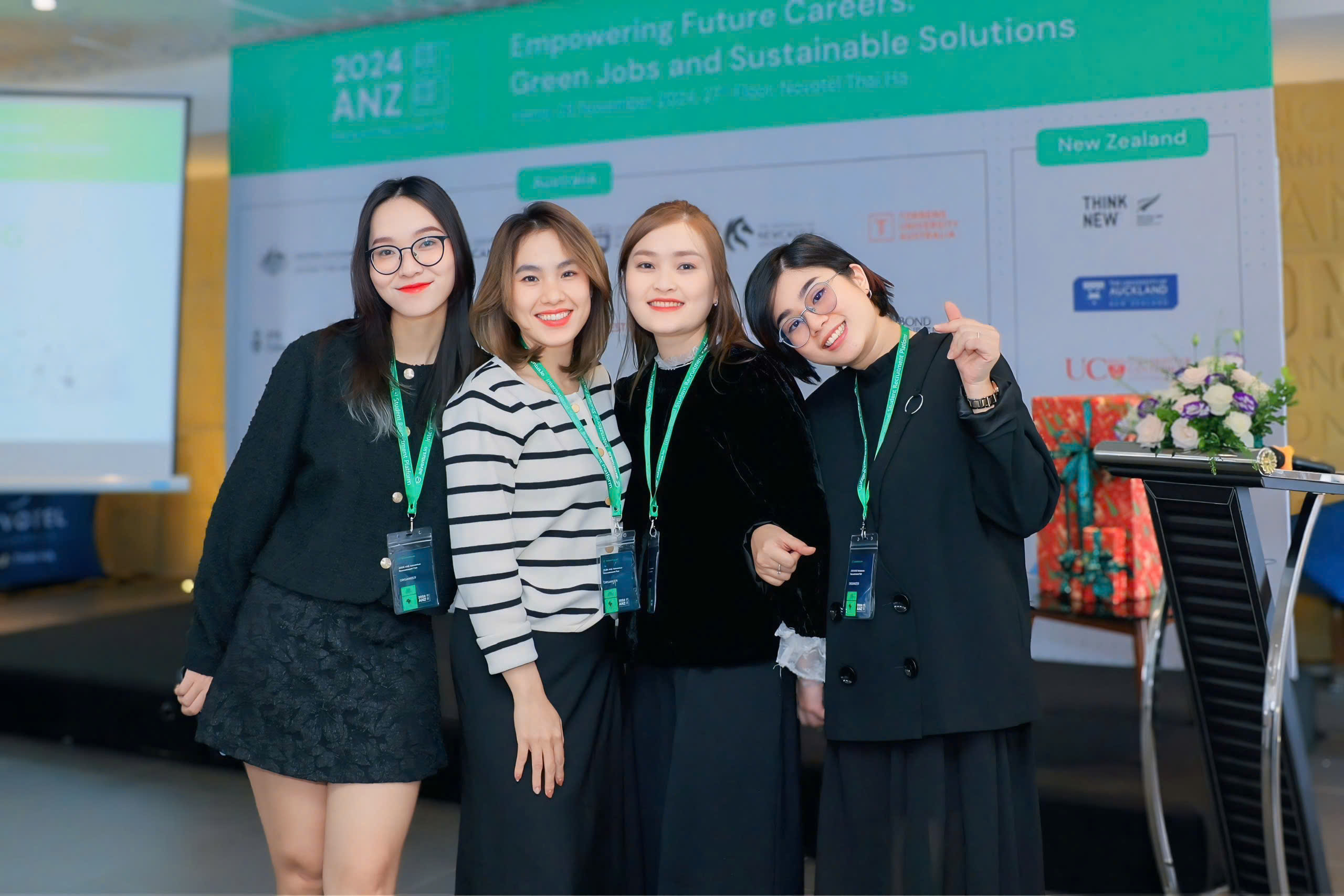 z7195140041598_f0a6cc65e5a7c8f1639462b86223e142